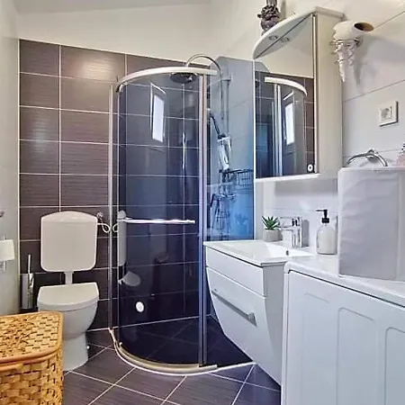 Apartment Ivana Makarska